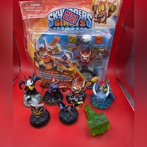 Skylanders Giants Toy Set - Multicolor